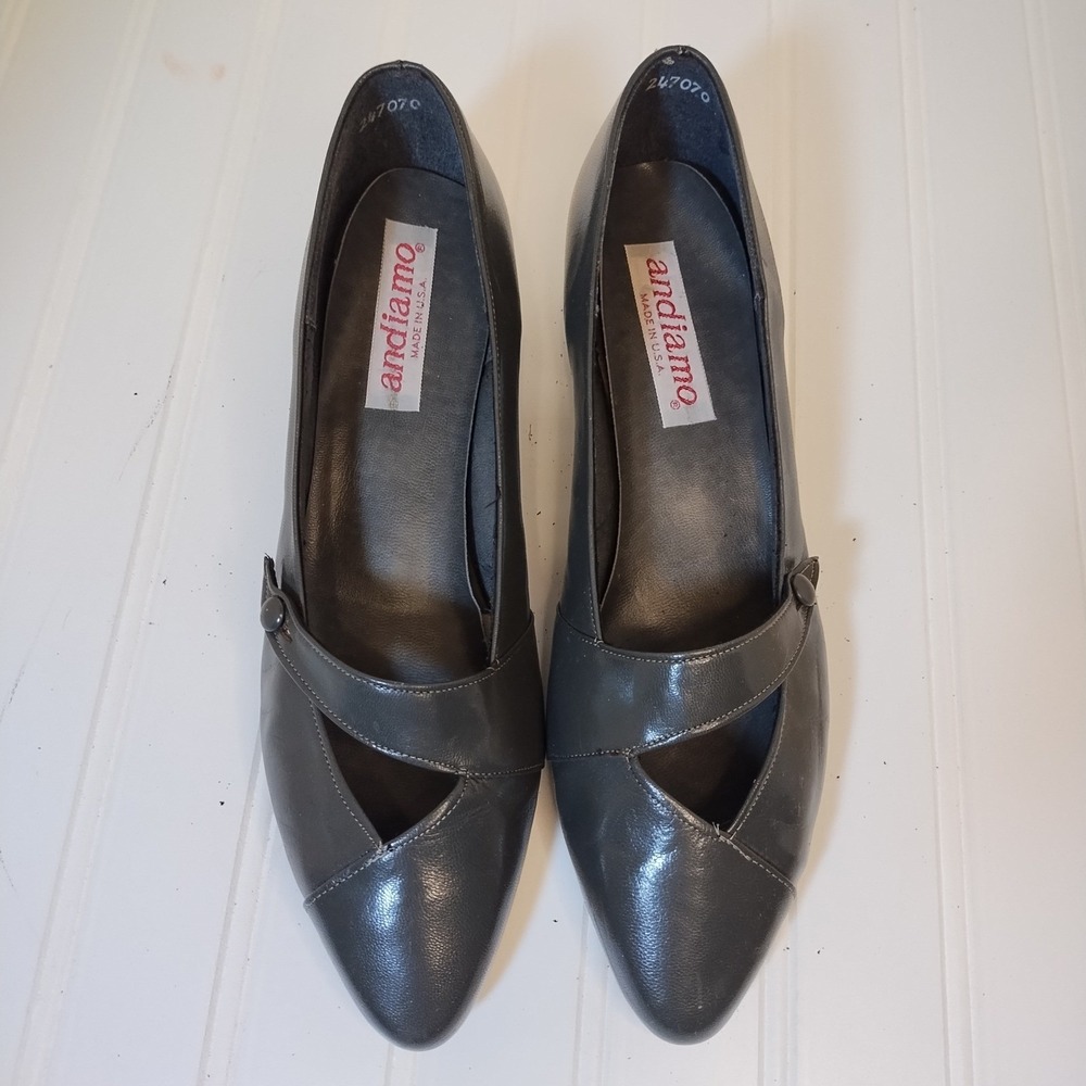Andiamo Womens 8 WW Gray Leather Low Wedge Pointed Toe Pumps Made in USA Classic